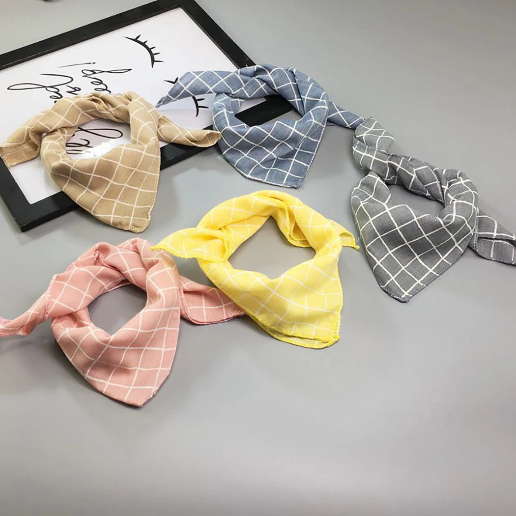Fashion Plaid Dots Style Winter Pet Bandanas Cotton Washable Dog Bandanas Scarf Bowties Collar Pet Square Bib For Puppies