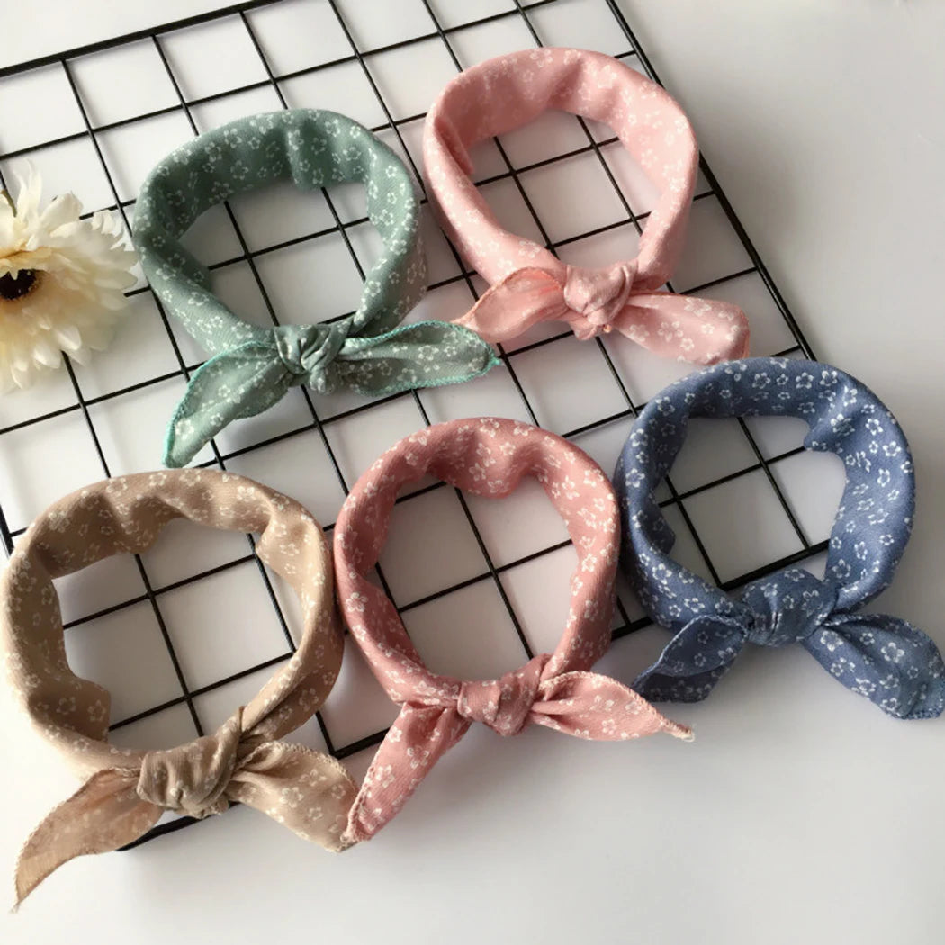 Fashion Plaid Dots Style Winter Pet Bandanas Cotton Washable Dog Bandanas Scarf Bowties Collar Pet Square Bib For Puppies
