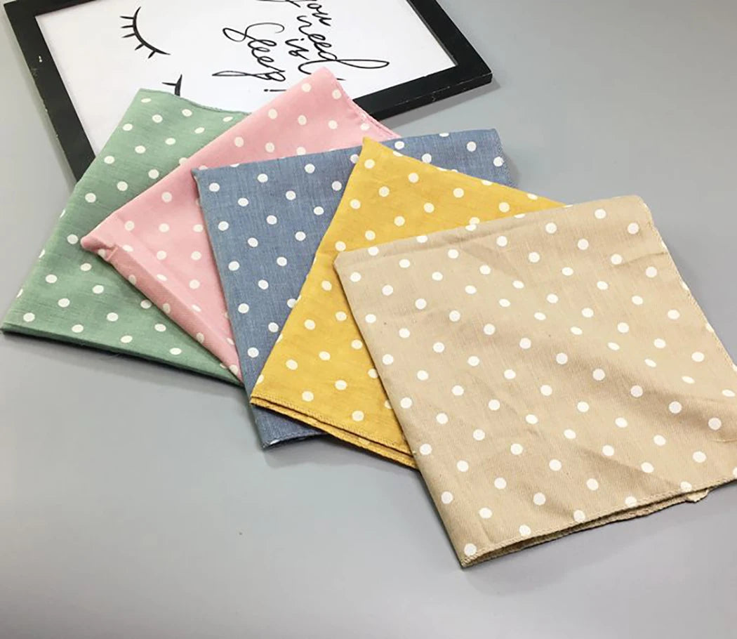 Fashion Plaid Dots Style Winter Pet Bandanas Cotton Washable Dog Bandanas Scarf Bowties Collar Pet Square Bib For Puppies