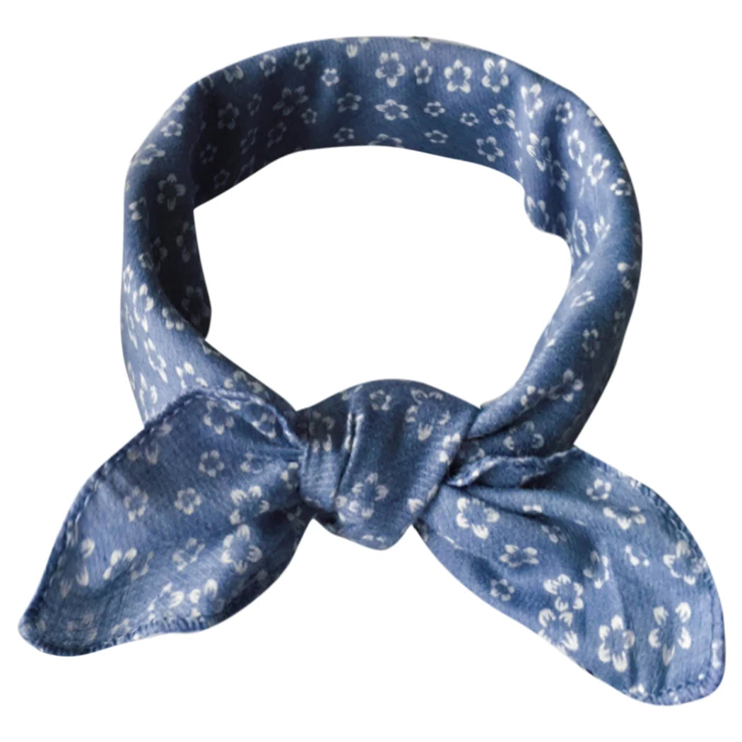 Fashion Plaid Dots Style Winter Pet Bandanas Cotton Washable Dog Bandanas Scarf Bowties Collar Pet Square Bib For Puppies