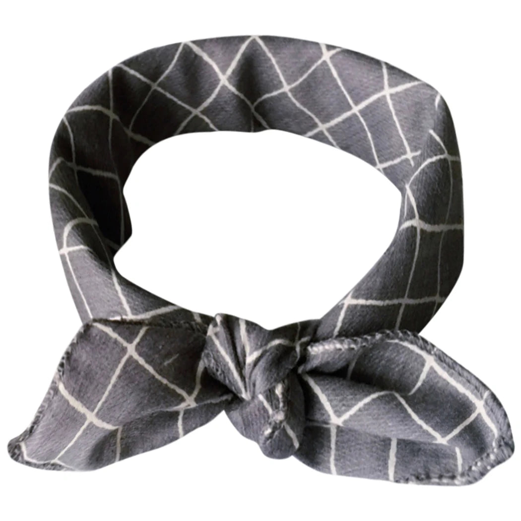 Fashion Plaid Dots Style Winter Pet Bandanas Cotton Washable Dog Bandanas Scarf Bowties Collar Pet Square Bib For Puppies