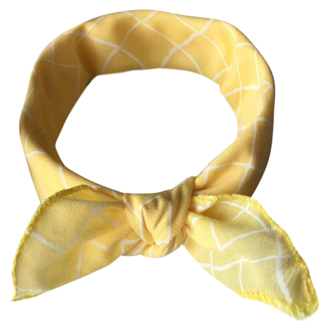Fashion Plaid Dots Style Winter Pet Bandanas Cotton Washable Dog Bandanas Scarf Bowties Collar Pet Square Bib For Puppies